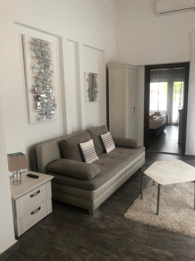 Grey Pearl With Free Ev Ch-Station Apartment Valbandon Exterior photo