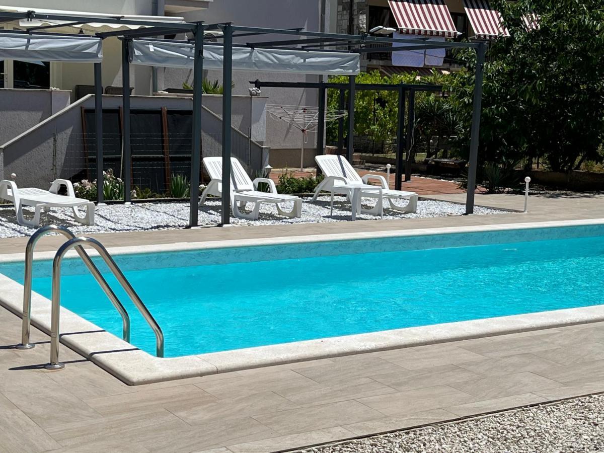 Grey Pearl With Free Ev Ch-Station Apartment Valbandon Exterior photo